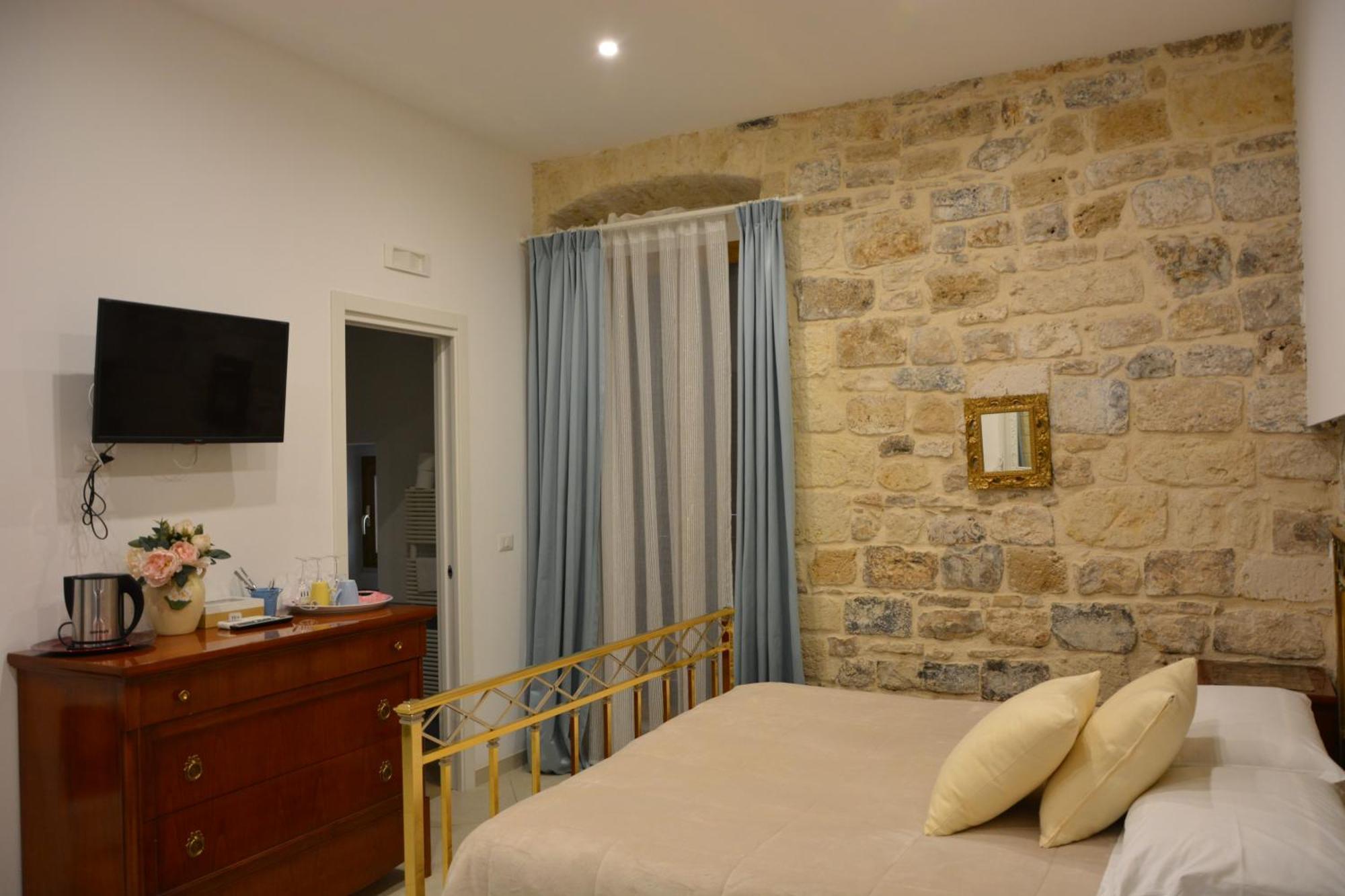 Dimora Del Carmine Hotel Bari Eksteriør billede