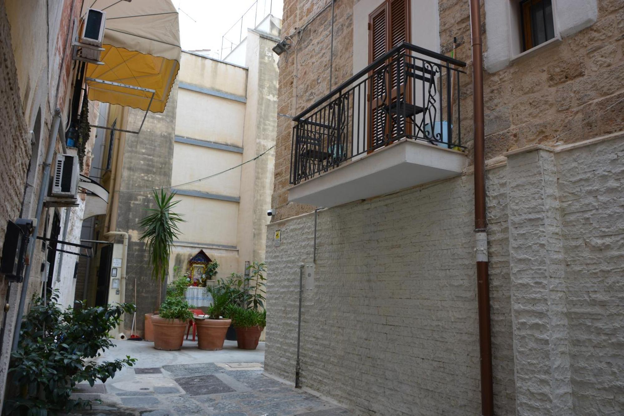 Dimora Del Carmine Hotel Bari Eksteriør billede