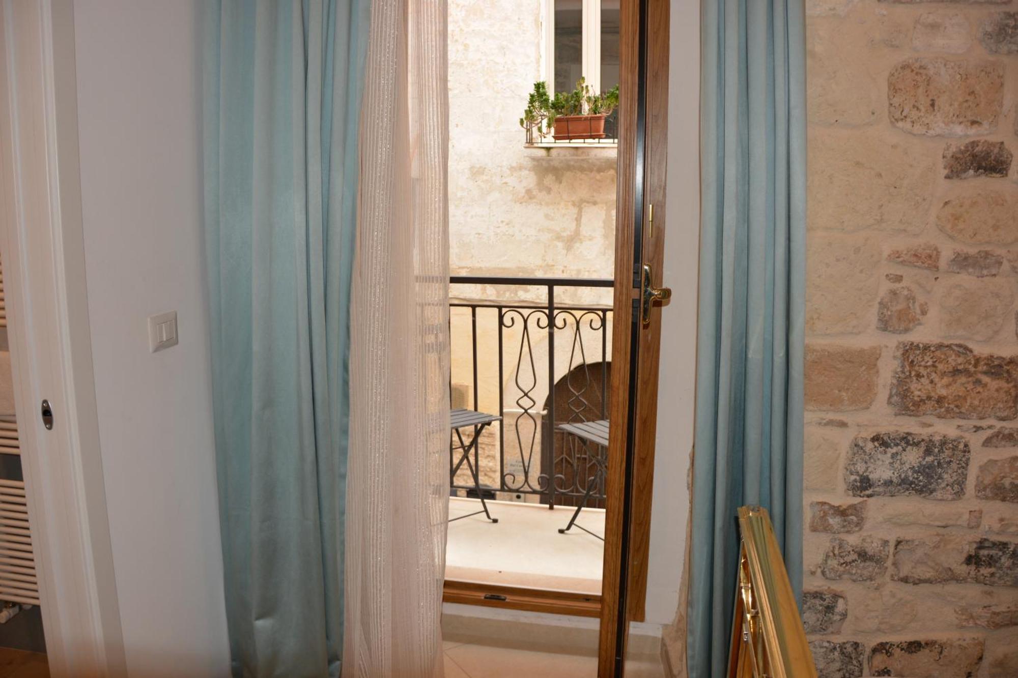 Dimora Del Carmine Hotel Bari Eksteriør billede