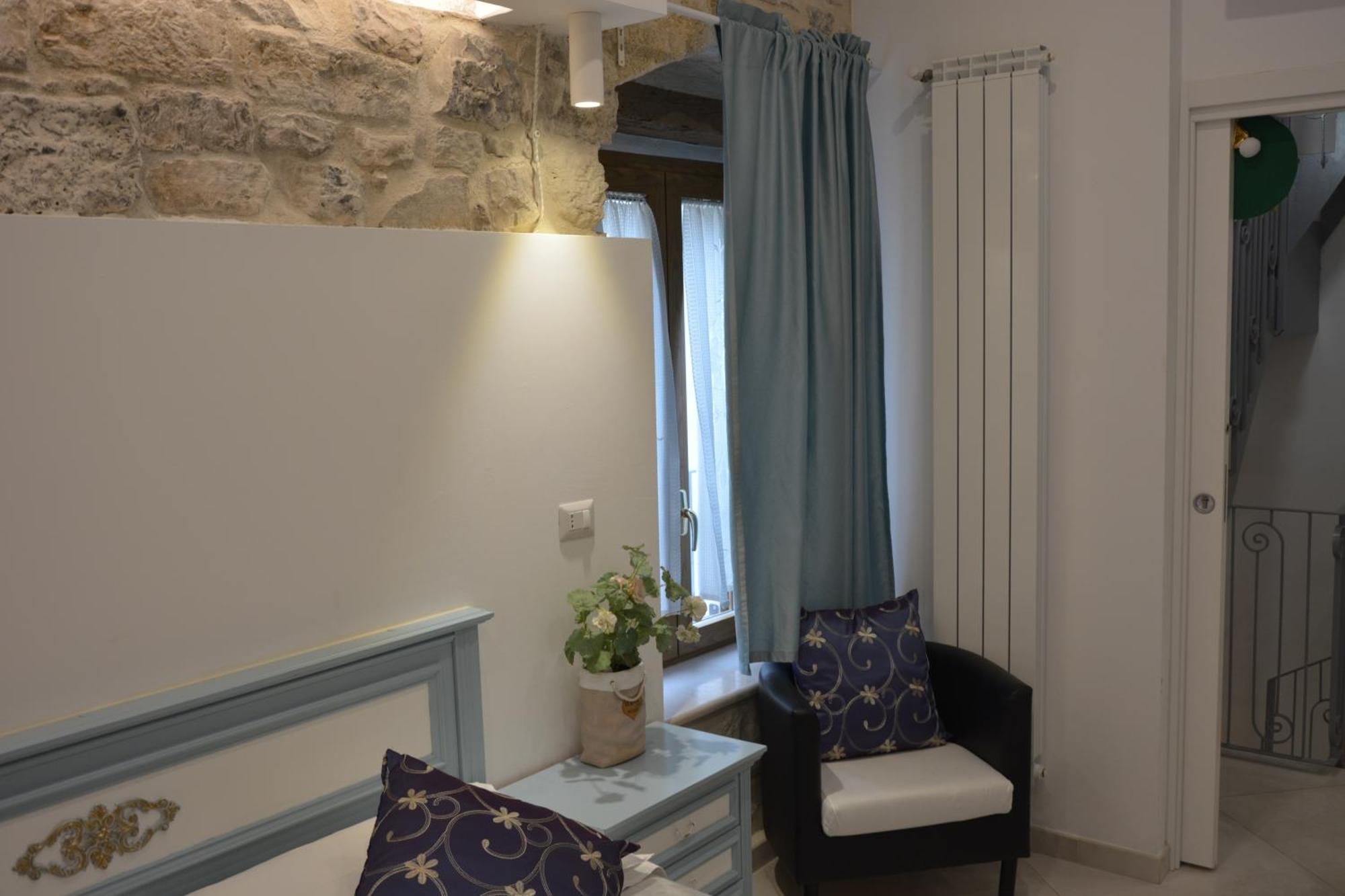 Dimora Del Carmine Hotel Bari Eksteriør billede